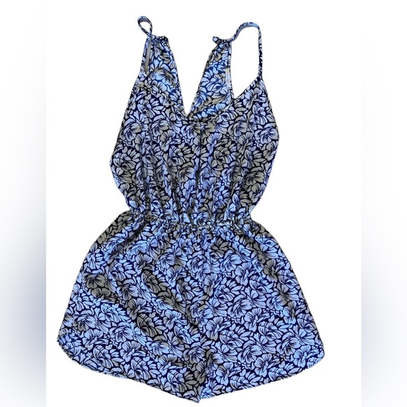 Maitai short jumpsuit floral blue/white L lightweight Romper - Picture 2 of 14